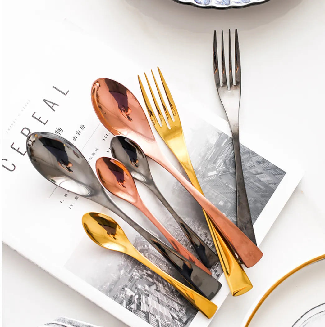 Monarch Flatware Set