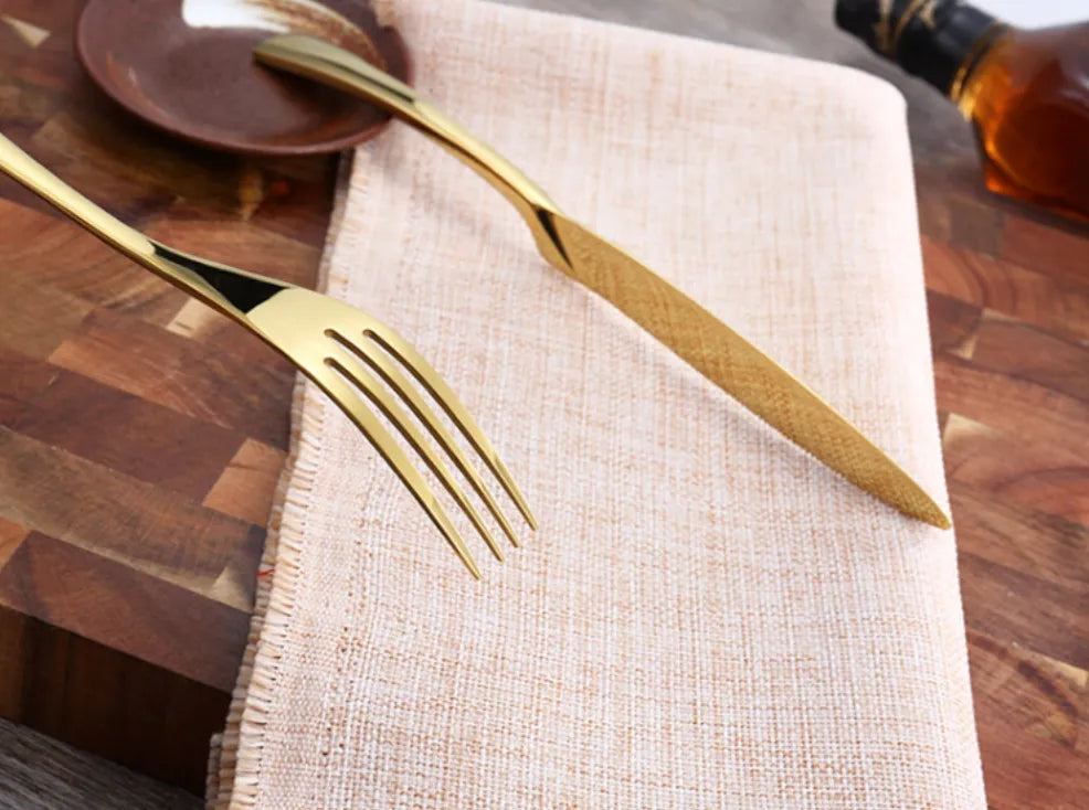 The Monarch Flatware Set